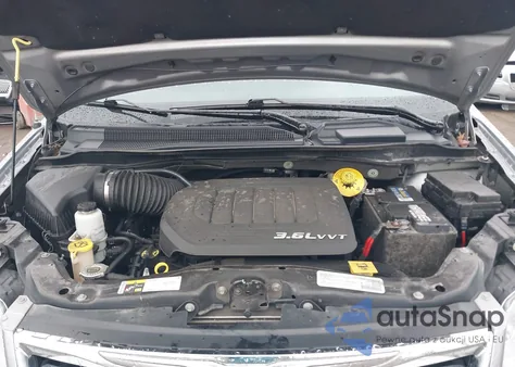 2014 Chrysler Town & Country Touring-L 30Th Anniversary из США, поврежденный, VIN 2C4RC1CG7ER424592